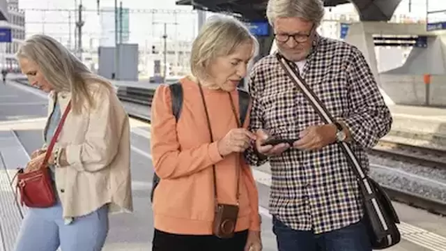 Senioren Perron Smartphone Handtasche